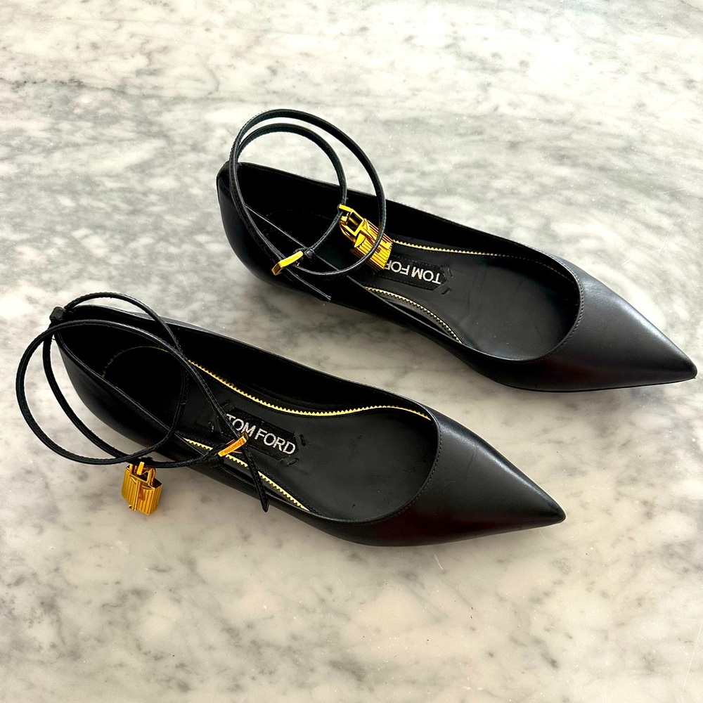 Tom Ford ballet flats designed to elevate your everyday look! Size IT 37,5